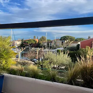 Apartment Port