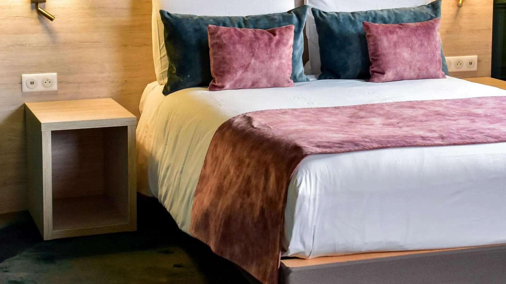 Hotel Mercure Lyon Centre Charpennes Villeurbanne 4*,